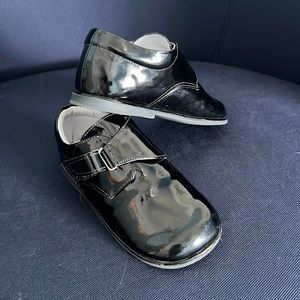 Dress shoes for boy Size 9